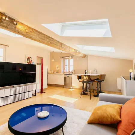 アパート Duplex De Charme Avec 2 Chambres, Climatisation & Parking En Centre-ville