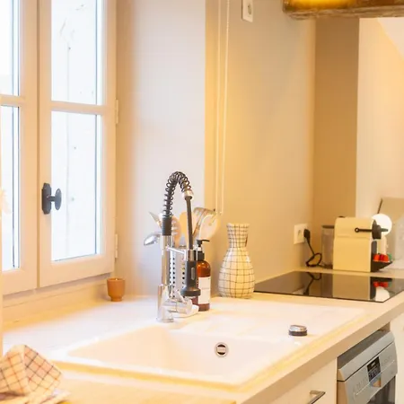 アパート Duplex De Charme Avec 2 Chambres, Climatisation & Parking En Centre-ville